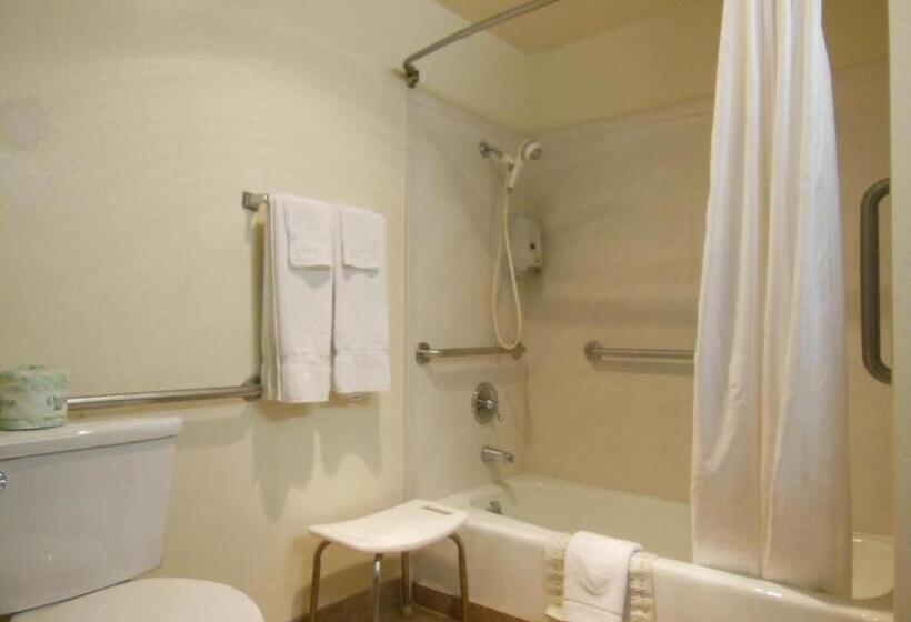 فندق Oakridge Inn