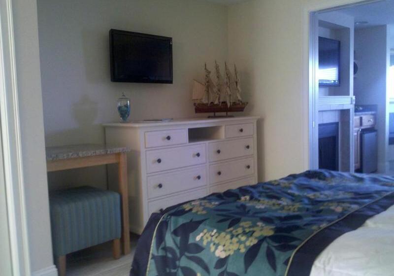 هتل Ocean Club On Smuggler's Beach