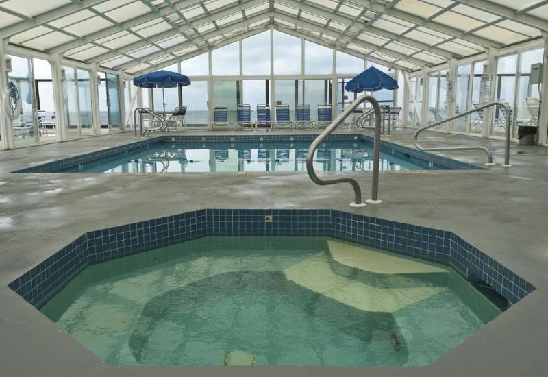 هتل Ocean Club On Smuggler's Beach