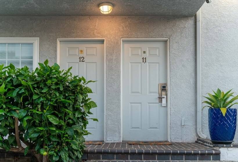 ホテル Ocean Park Inn