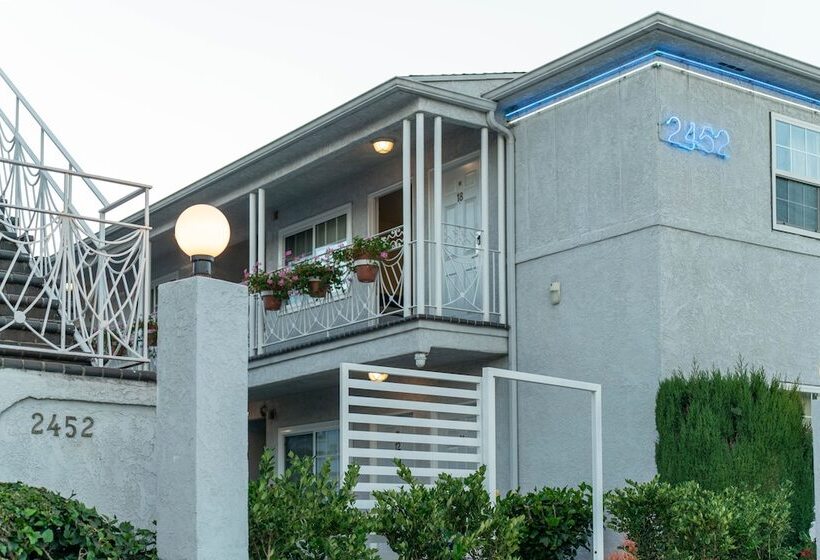 ホテル Ocean Park Inn