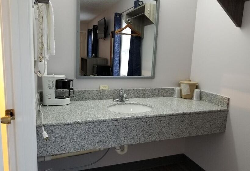 فندق Old Bardstown Inn