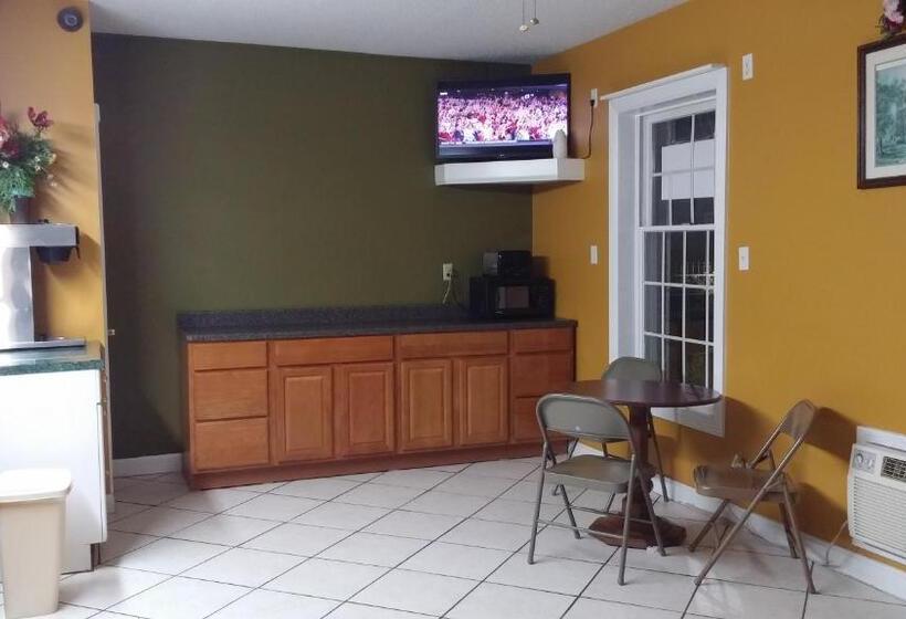 فندق Old Bardstown Inn