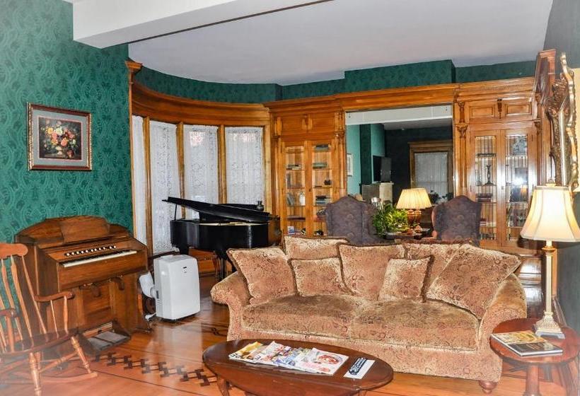 호텔 The Old Library Inn Bed & Breakfast