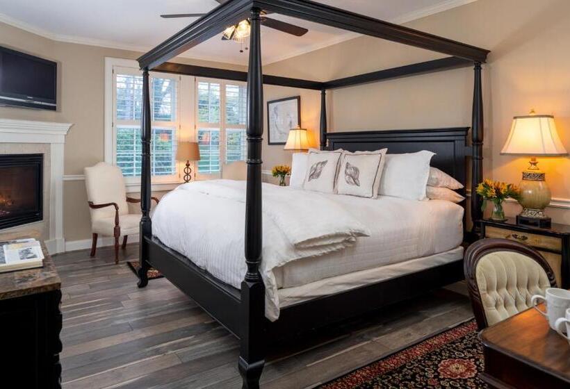 ホテル Old Manse Inn