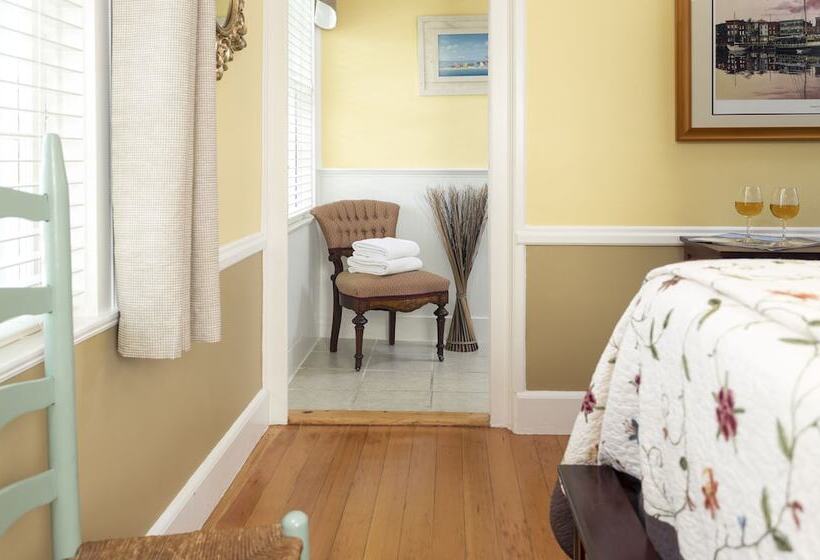 ホテル Old Manse Inn