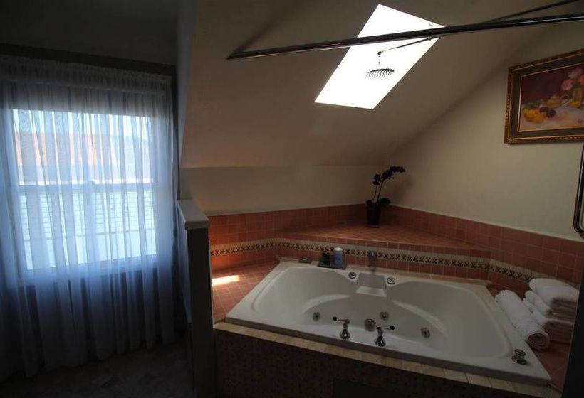 호텔 Old Thyme Inn