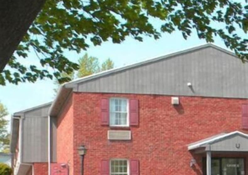 فندق Olde Amish Inn