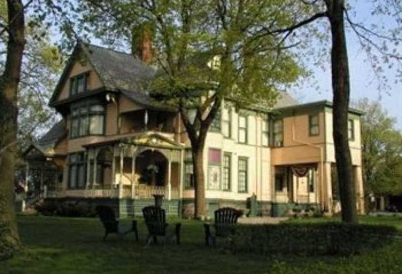 هتل The Oliver Inn