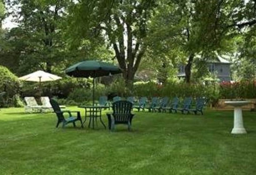 هتل The Oliver Inn