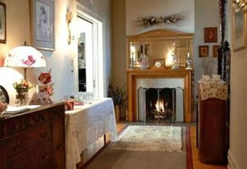 هتل The Oliver Inn