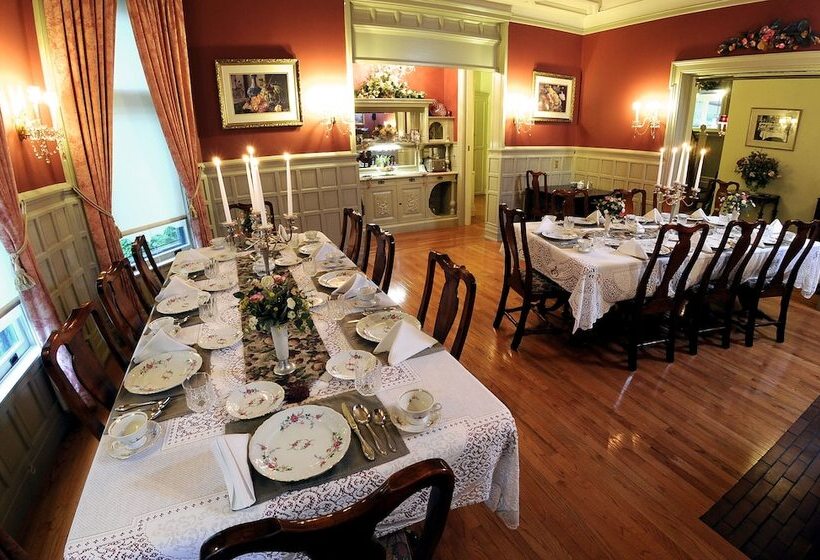 هتل The Oliver Inn