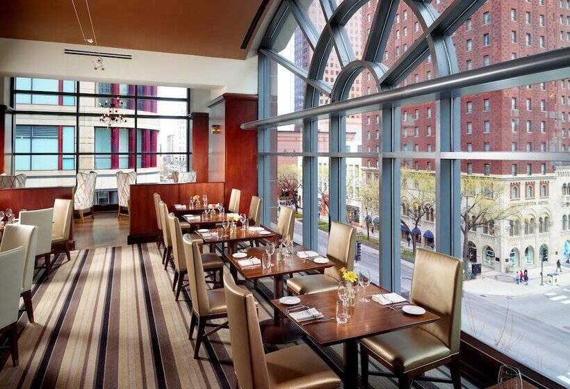 هتل Omni Chicago