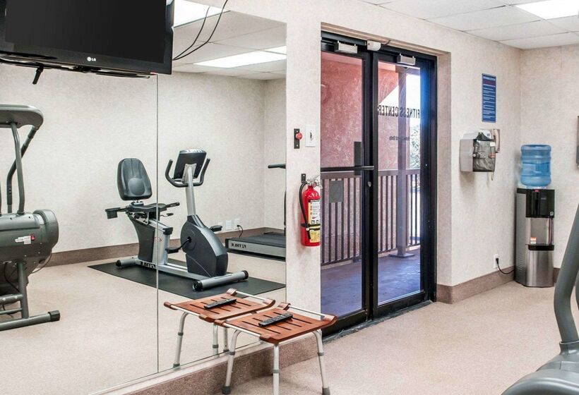 Отель Quality Inn Navajo Nation Capital