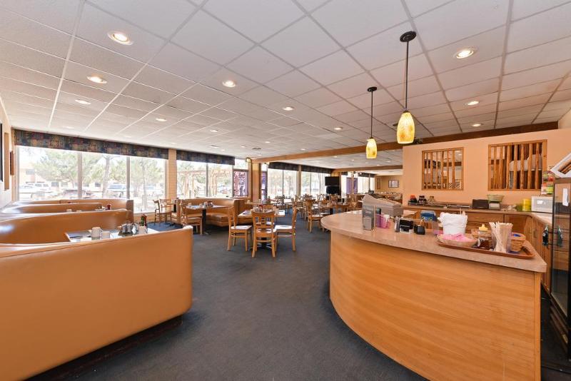 Отель Quality Inn Navajo Nation Capital