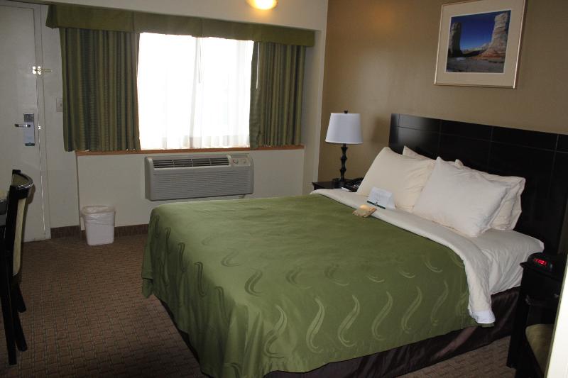 Отель Quality Inn Navajo Nation Capital
