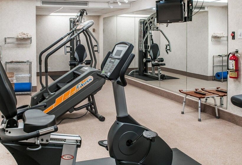 Отель Quality Inn Navajo Nation Capital