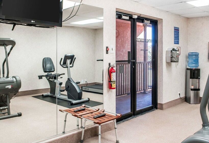 Отель Quality Inn Navajo Nation Capital