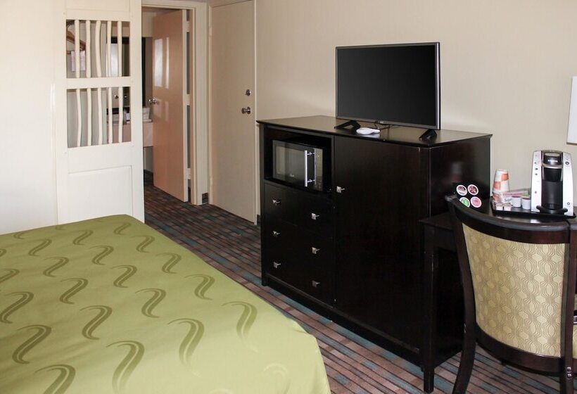 Отель Quality Inn Navajo Nation Capital