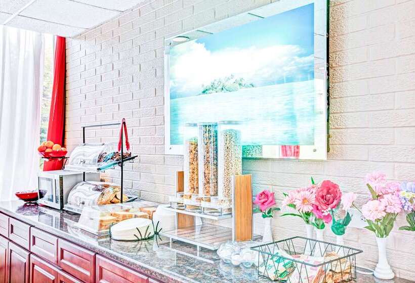 فندق Ramada By Wyndham Rockaway