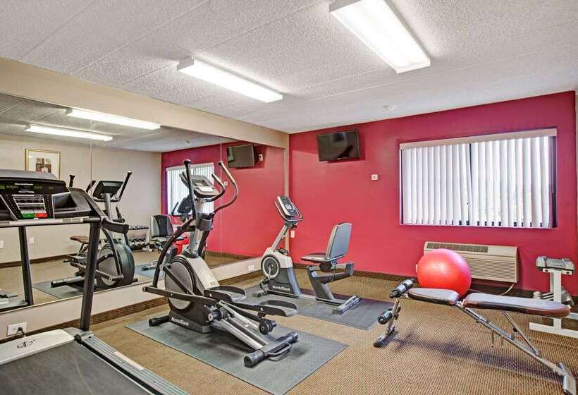 فندق Ramada By Wyndham Rockaway