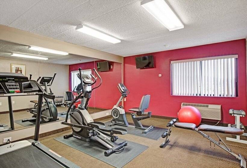 فندق Ramada By Wyndham Rockaway