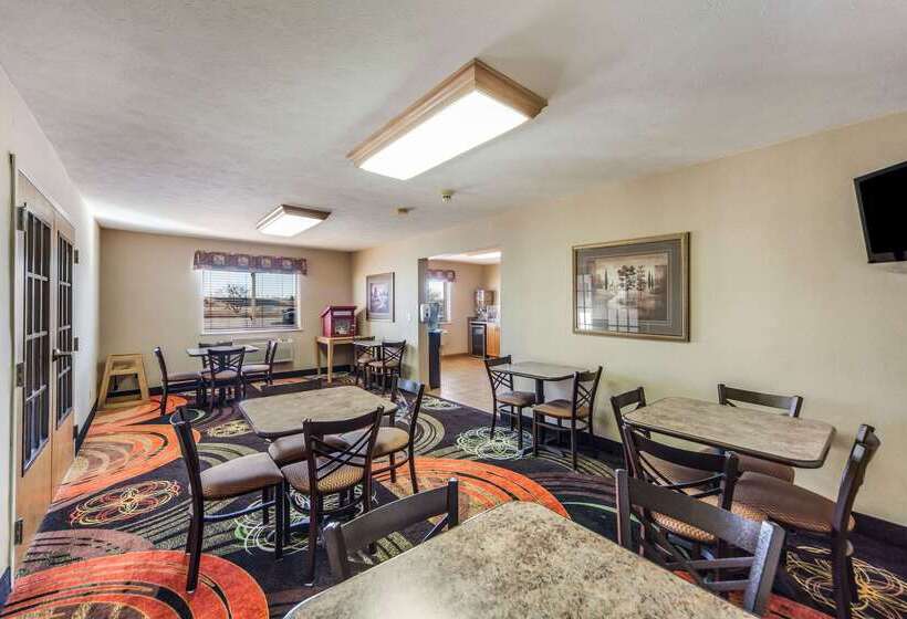 فندق Rodeway Inn