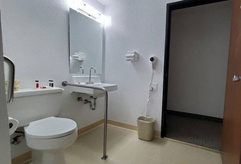 فندق Super 8 By Wyndham Cut Bank