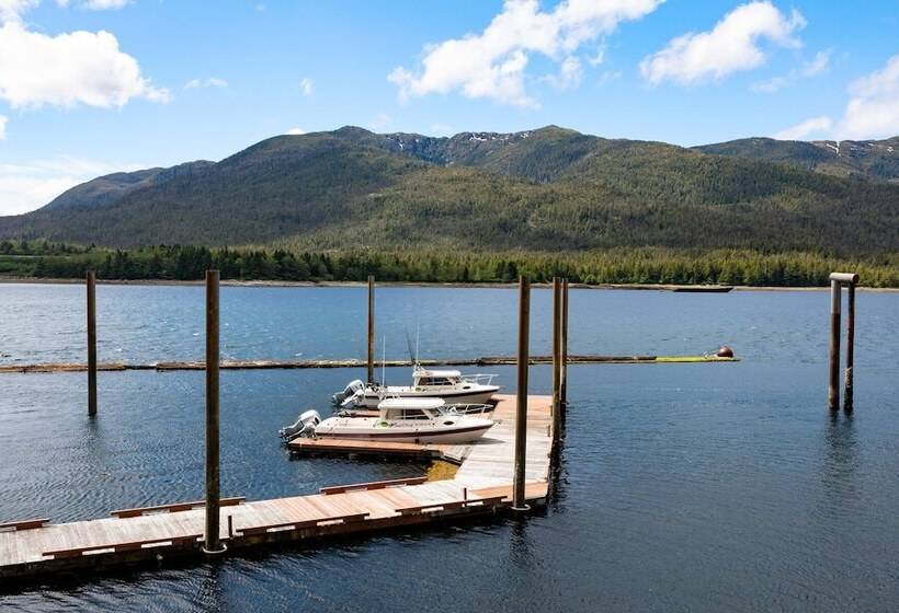 בית מלון כפרי The Ketch Inn