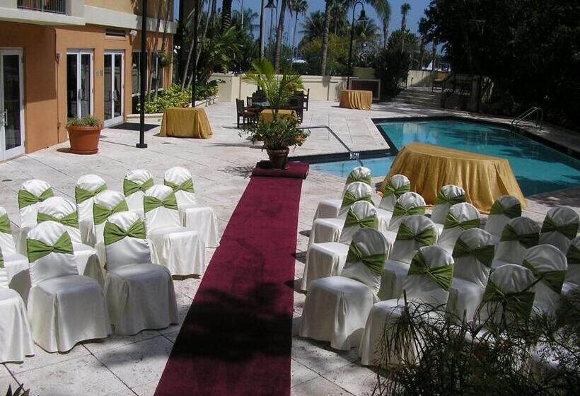 فندق The Mutiny Luxury Suites