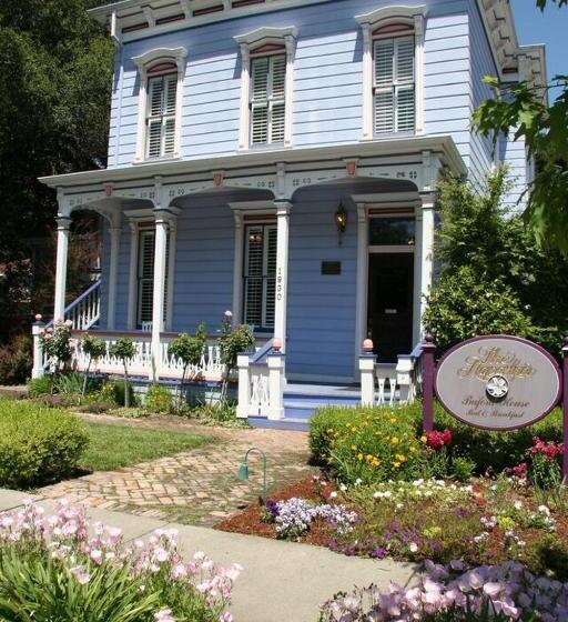 Отель The Napa Inn