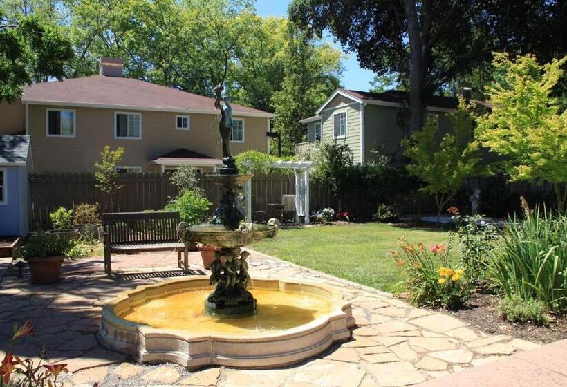 Отель The Napa Inn