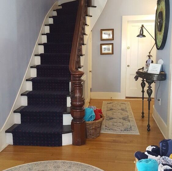 فندق The Oak Bluffs Inn