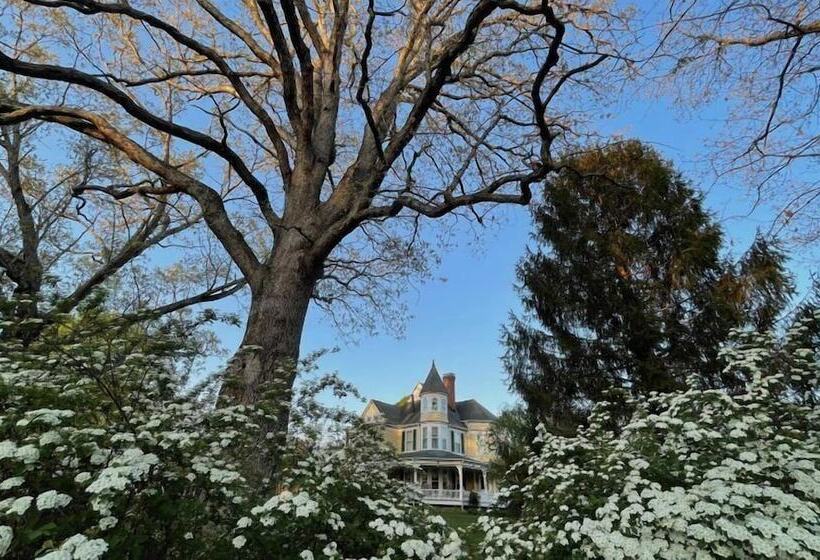 酒店 The Oaks Victorian Inn