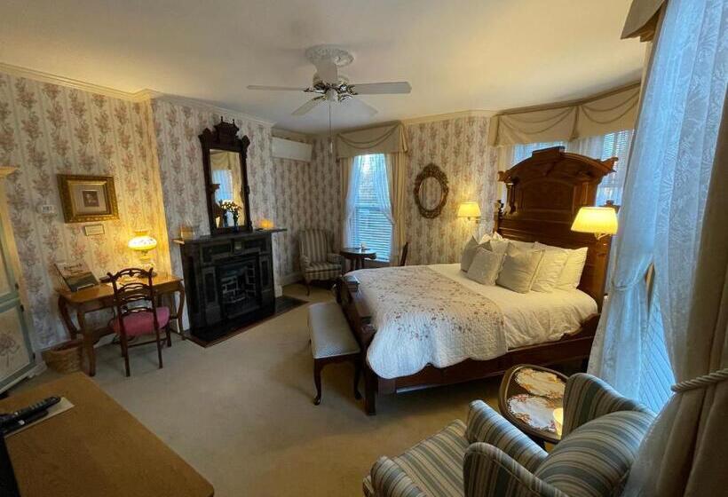 酒店 The Oaks Victorian Inn