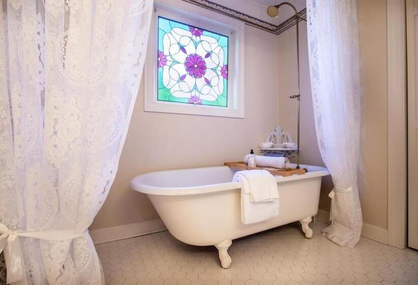 酒店 The Oaks Victorian Inn