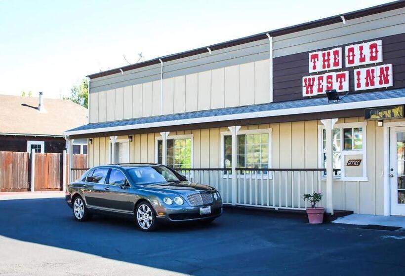 ホテル The Old West Inn