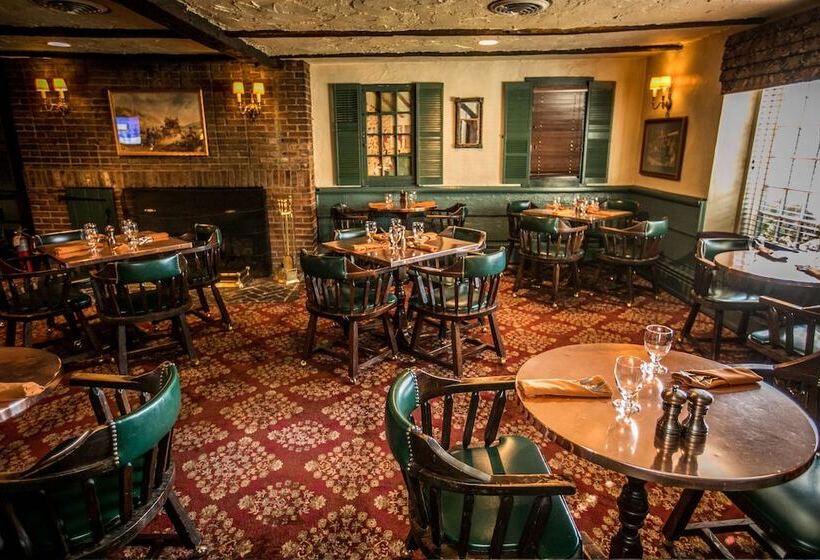 فندق Olde Mill Inn