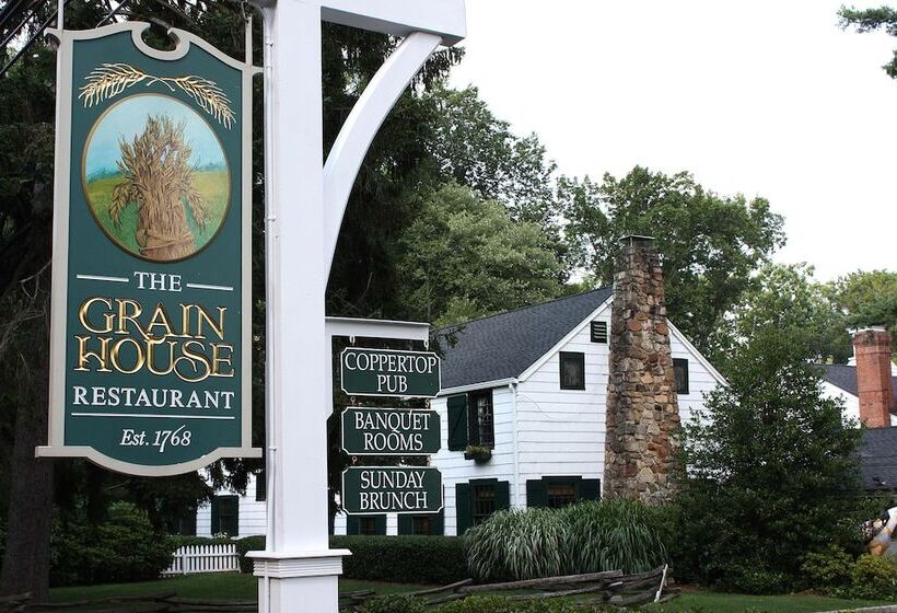 فندق Olde Mill Inn