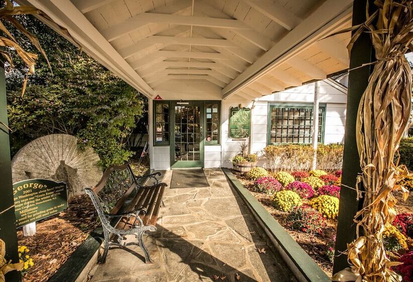 فندق Olde Mill Inn