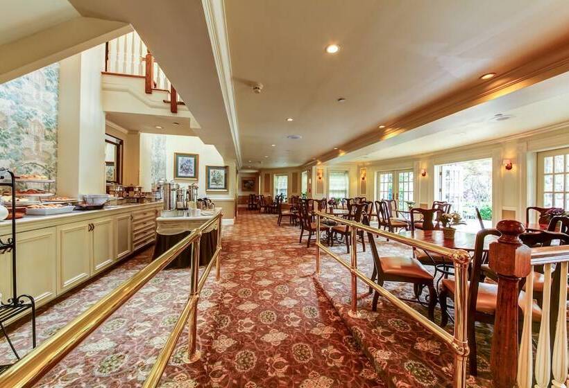 فندق Olde Mill Inn