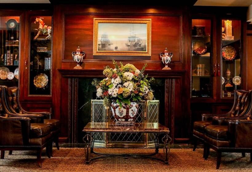 فندق Olde Mill Inn