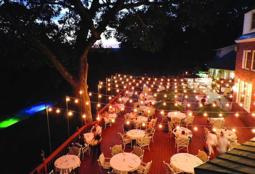 בית מלון כפרי The Spa At Norwich Inn