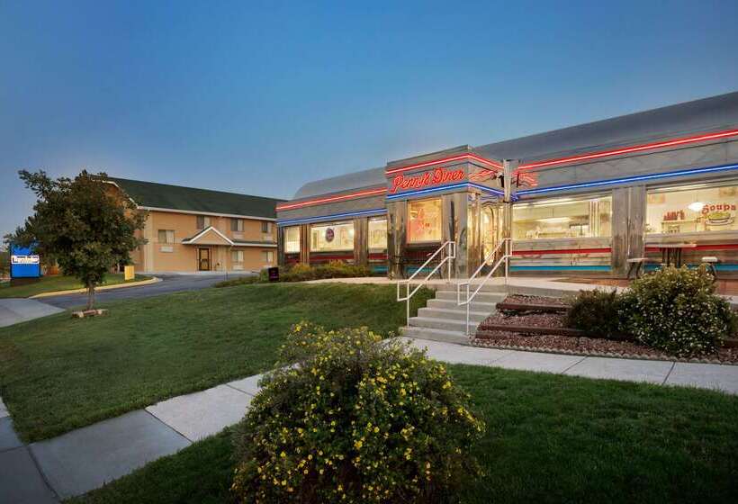 ホテル Travelodge By Wyndham Cheyenne