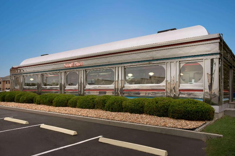 فندق Travelodge By Wyndham Dexter