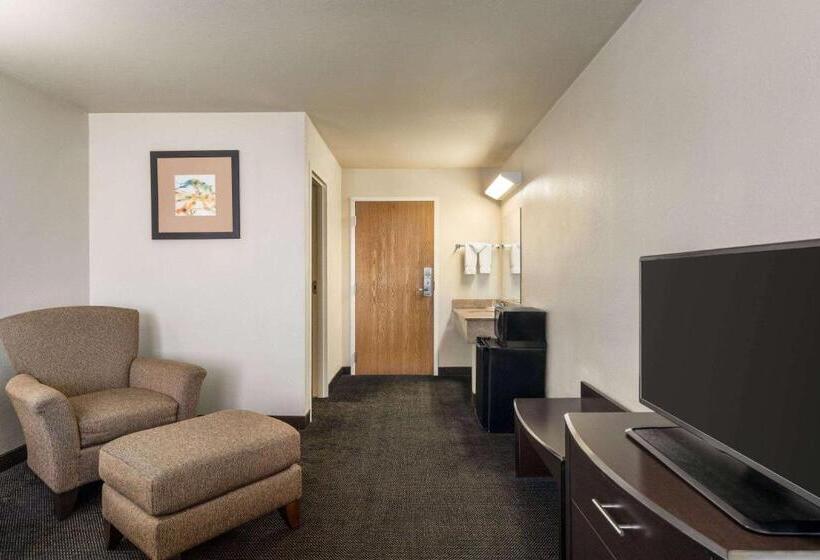 فندق Travelodge By Wyndham Dexter