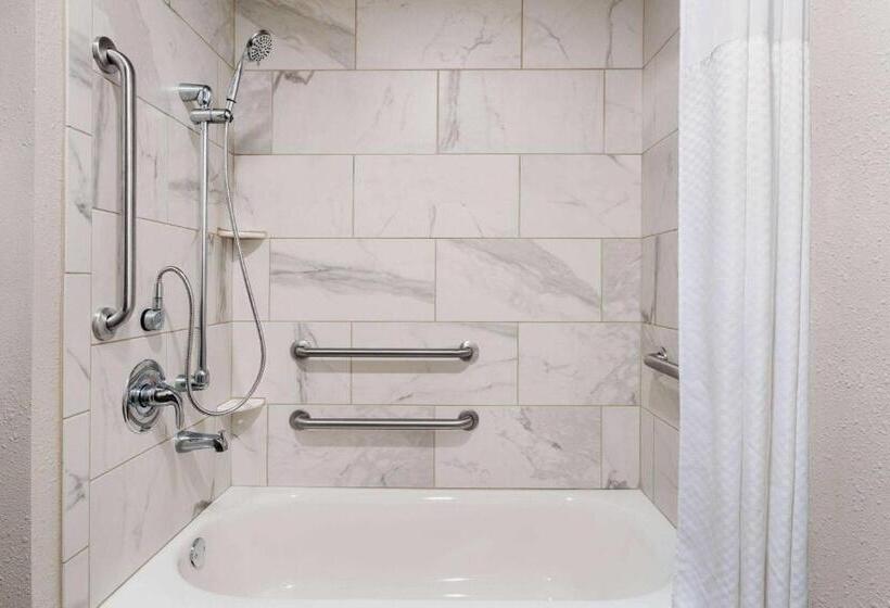 فندق Travelodge By Wyndham Dexter