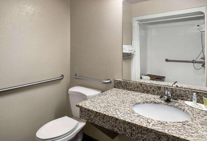 فندق Travelodge By Wyndham Dexter