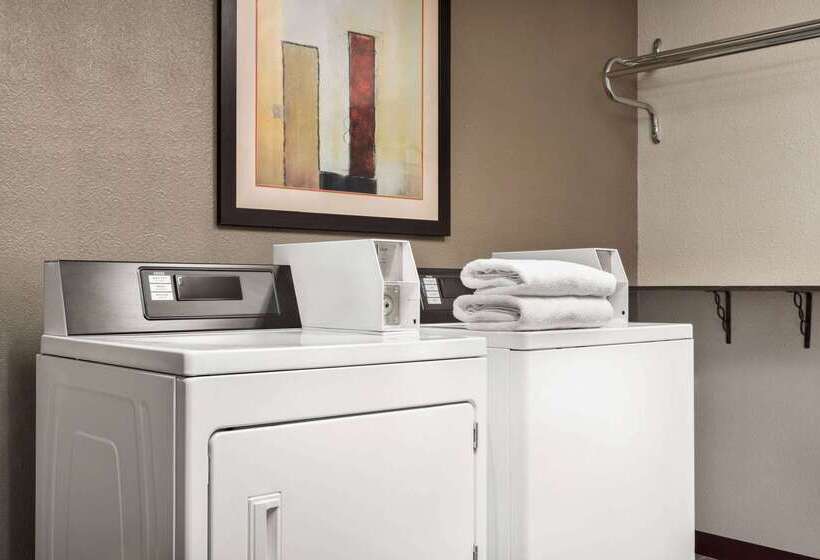 فندق Travelodge By Wyndham Yuma