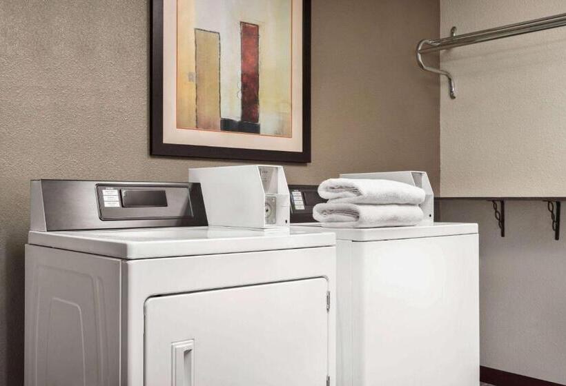 فندق Travelodge By Wyndham Yuma